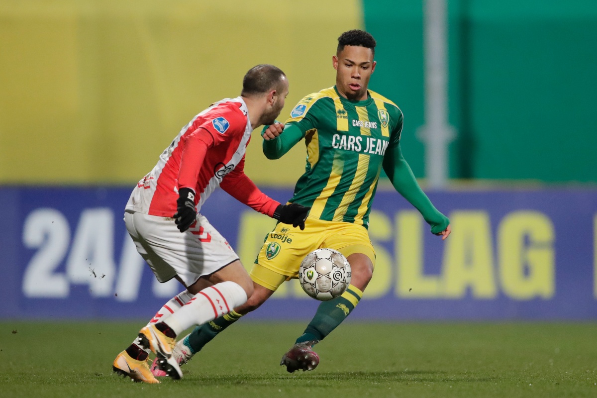 凭着惊人的 凭着惊人的